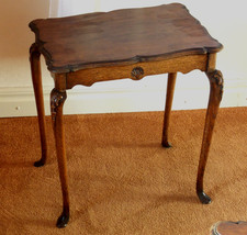 tavolino antico legno rovere intagliato stile liberty 1920 circa Francia H54 cm