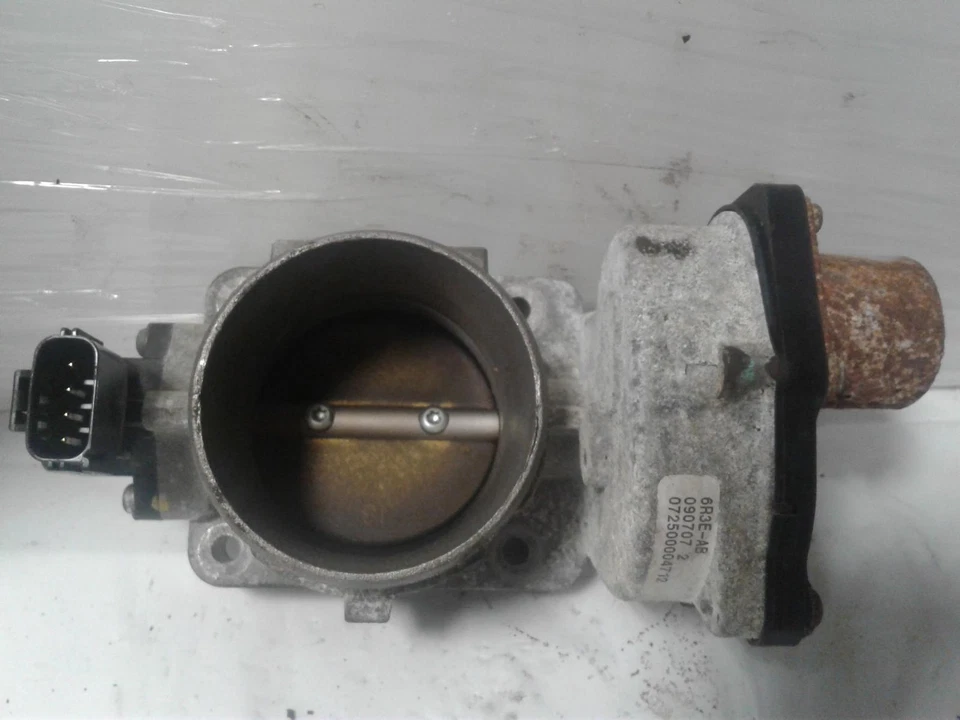 Used Fuel Injection Throttle Body fits: 2008 Ford Explorer  Grade A - Imagem 2 de 4