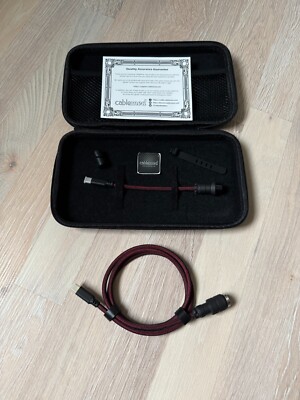 CableMod Custom Keyboard Cable USB-C zu USB-C / Typ A, Aviator, Red - 110cm