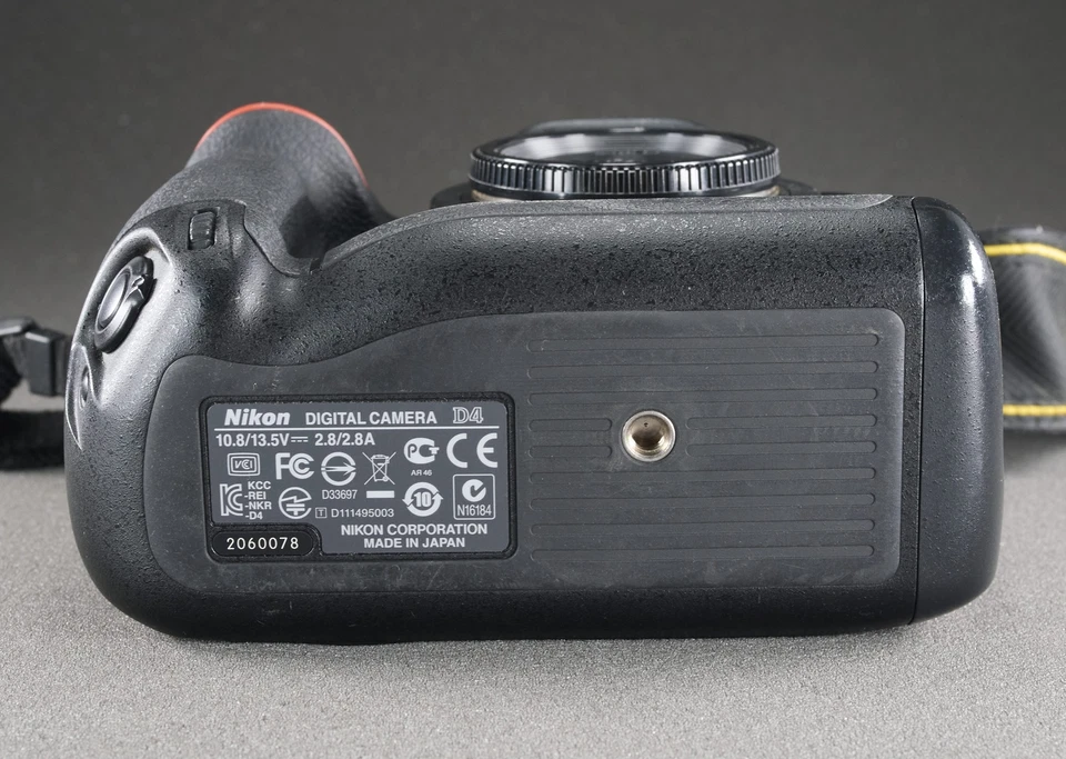 Nikon D D4 16.2 MP Digitalkamera im sehr guten Zustand 34.500 Auslösungen OVP - Bild 4 von 4