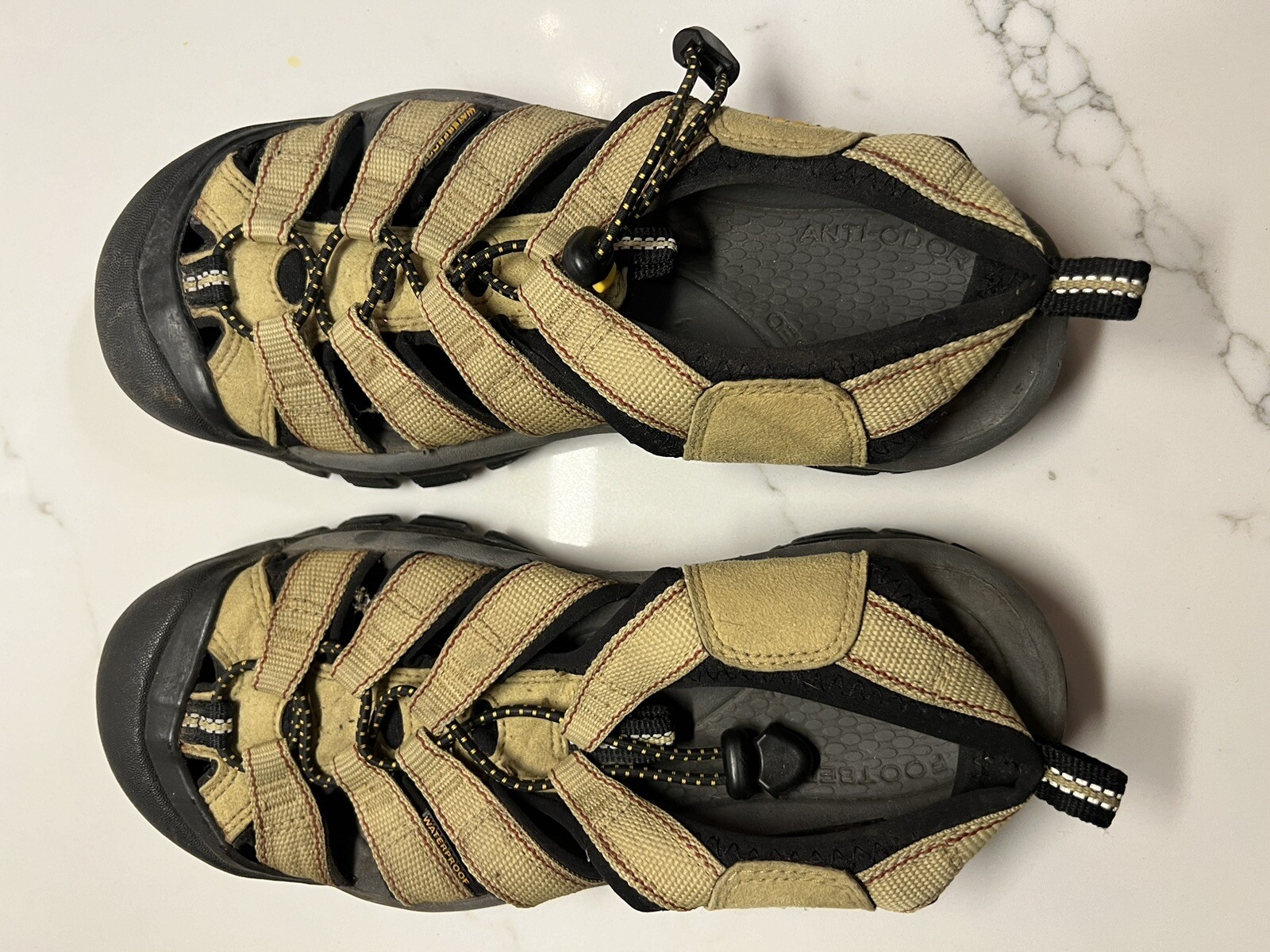 Sandali Keen punta chiusa escursionismo Newport in pelle marrone chiaro donna taglia 8 5