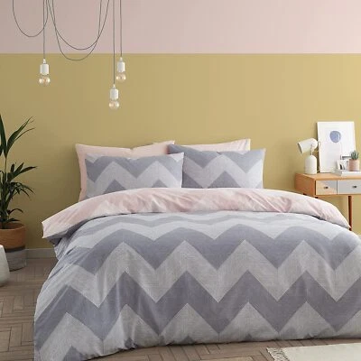 Grey & Blush Pink Duvet Quilt Cover With 2 Pillowcases Geo Chevron Bedding