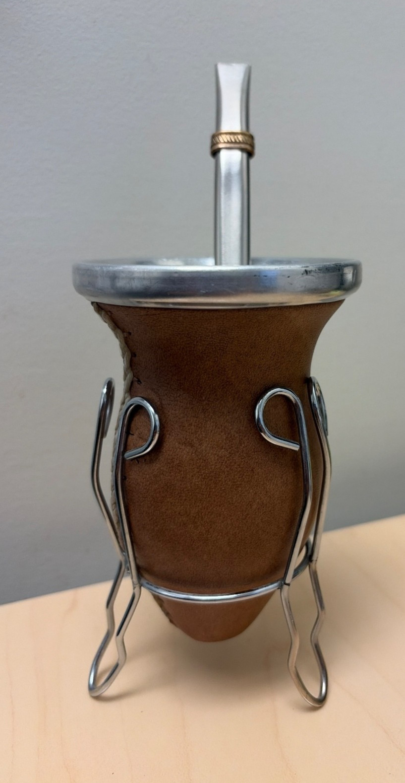 Handmade leather MATE Gourd -steel STRAW -GUARDA PAMPA -ARGENTINA+Metal Stand