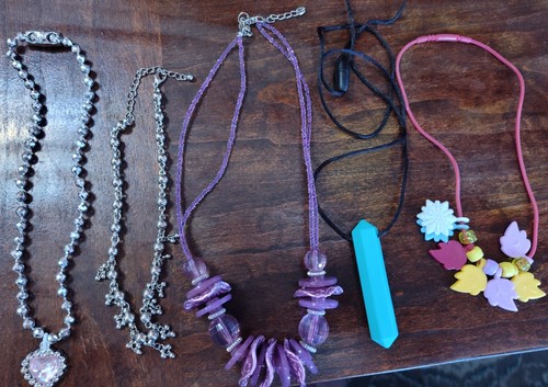 Riesiges Set über 90 Teile Kinder Kindermodeschmuck Ostern Geburtstag Geschenktüten - Bild 6 von 9