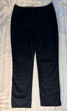 Chico s Women s Black Capri Pants With 2 Back Pockets Size 00 Or US Size 2
