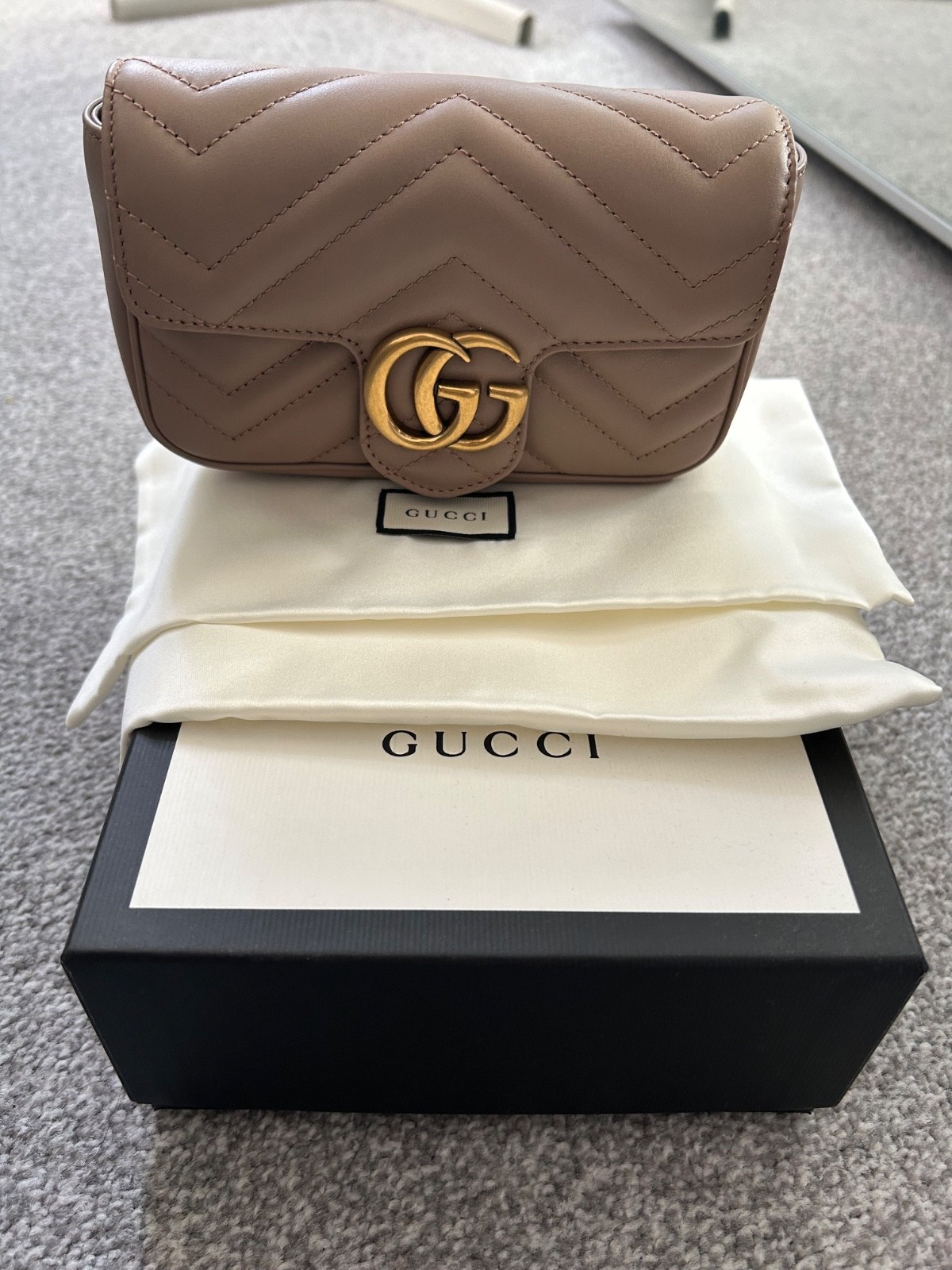 Gucci GG Marmont Flap Closure Matelasse Crossbody Mini Dusty Pink Leather
