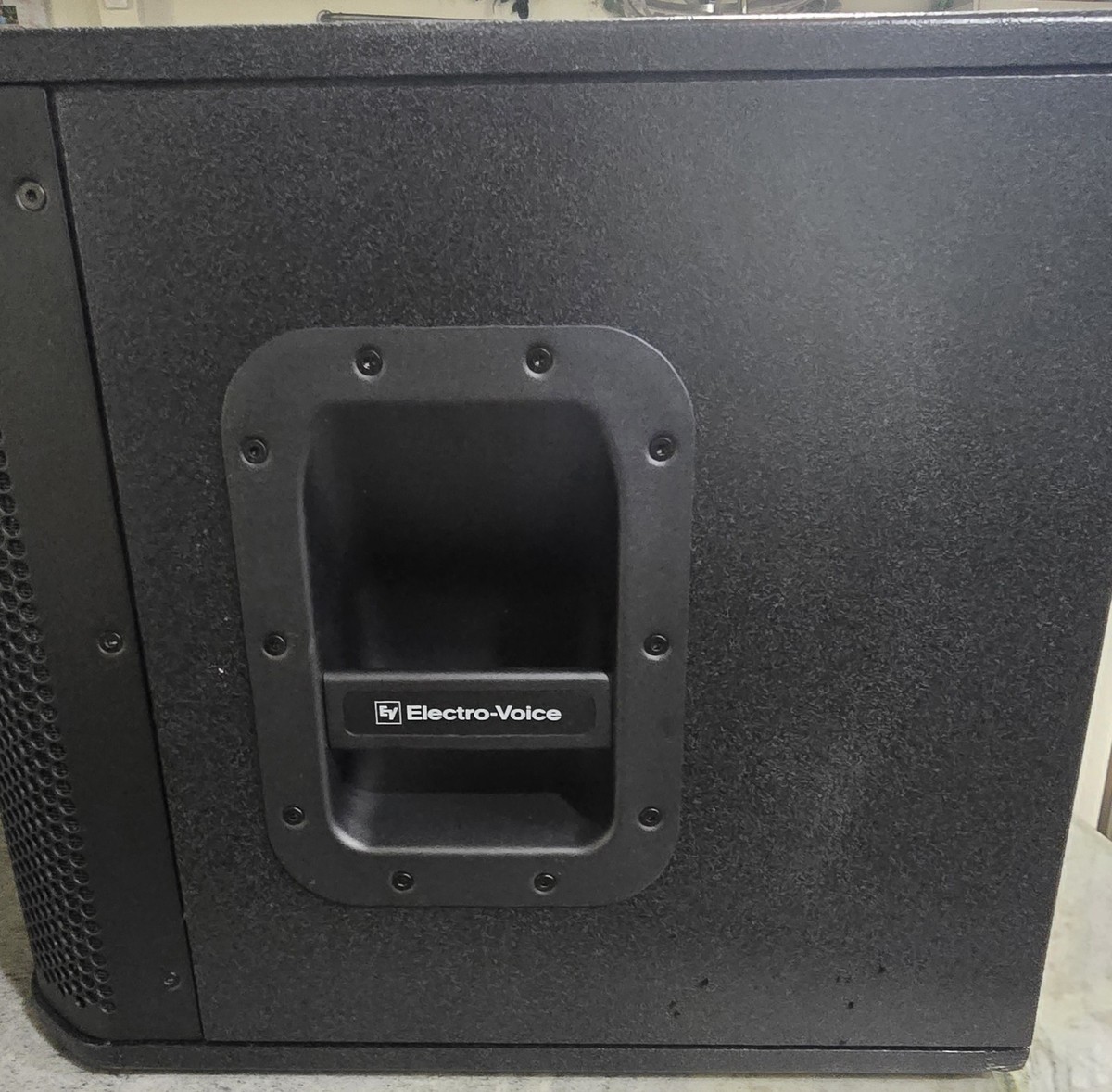 Electro-Voice ZXA1-Sub 700-watt 12-inch Active Subwoofer - Black