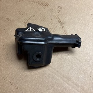 1992 Evinrude Johnson Outboard 322120 330581 air silencer Box Cover 9.9 15 HP
