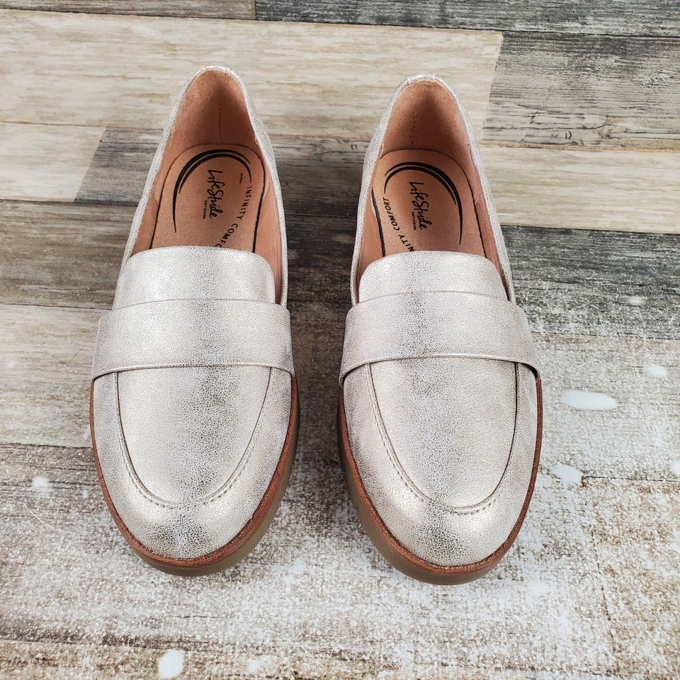 Mocasín LifeStride Ollie para mujer talla 8 ancho dorado suave metálico sin cordones punta redonda Foto 2 de 4