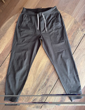 Vuori Meta Performance Jogger - Light Oregano - Men s Large