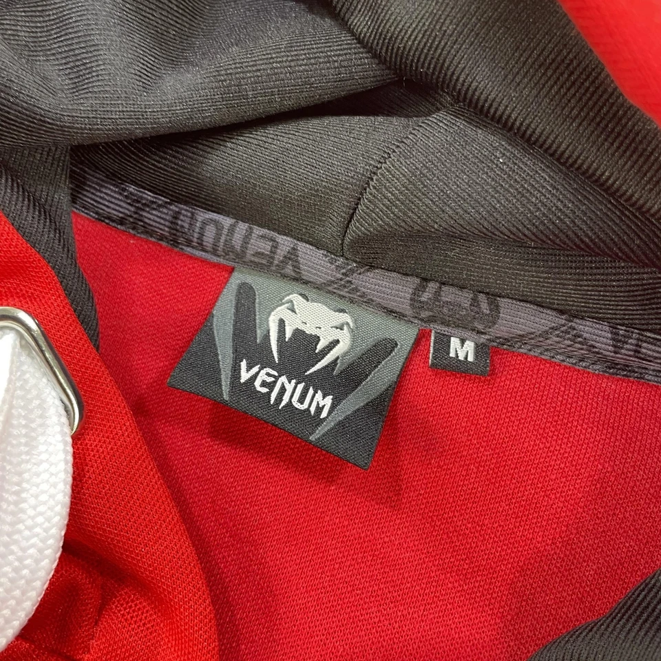 Мужская толстовка с капюшоном Venum Wanderlei Silva средний размер черная красная на молнии нашивка для боевой команды смешанных боевых искусств - Изображение 4 из 4