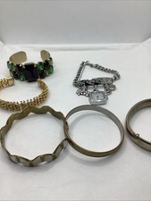 Mixed Lot Of Costume Jewelry Bracelets. 10/24