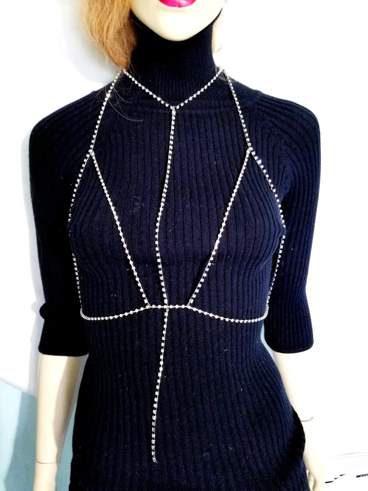 Sujetador de cristal con cadena corporal de diamantes de imitación Foto 2 de 4