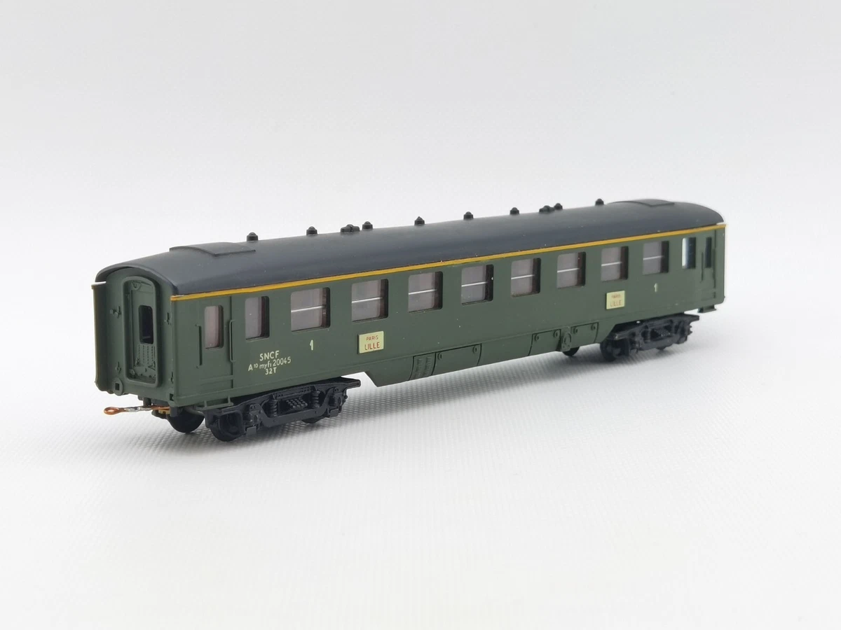 Voiture Hornby Fourgon/Voyageur 1e Classe – Vert Et Gris, échelle Zéro, Avec Boîte