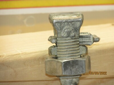 The listing is for:(1)BURNDY KSA2 2STR SPLIT BOLT CONNECTOR
