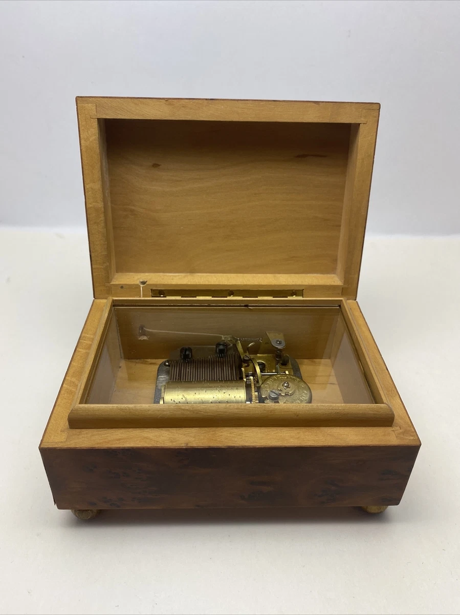 Cuendet cheap music box