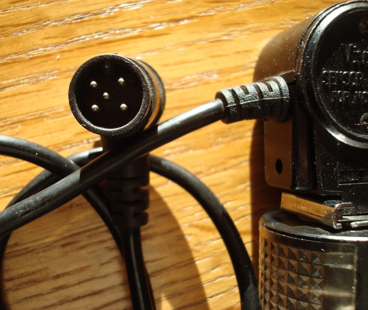 Adaptateur Capteur Vivitar Pour Flash 283 – Avec Cordon – Occasion