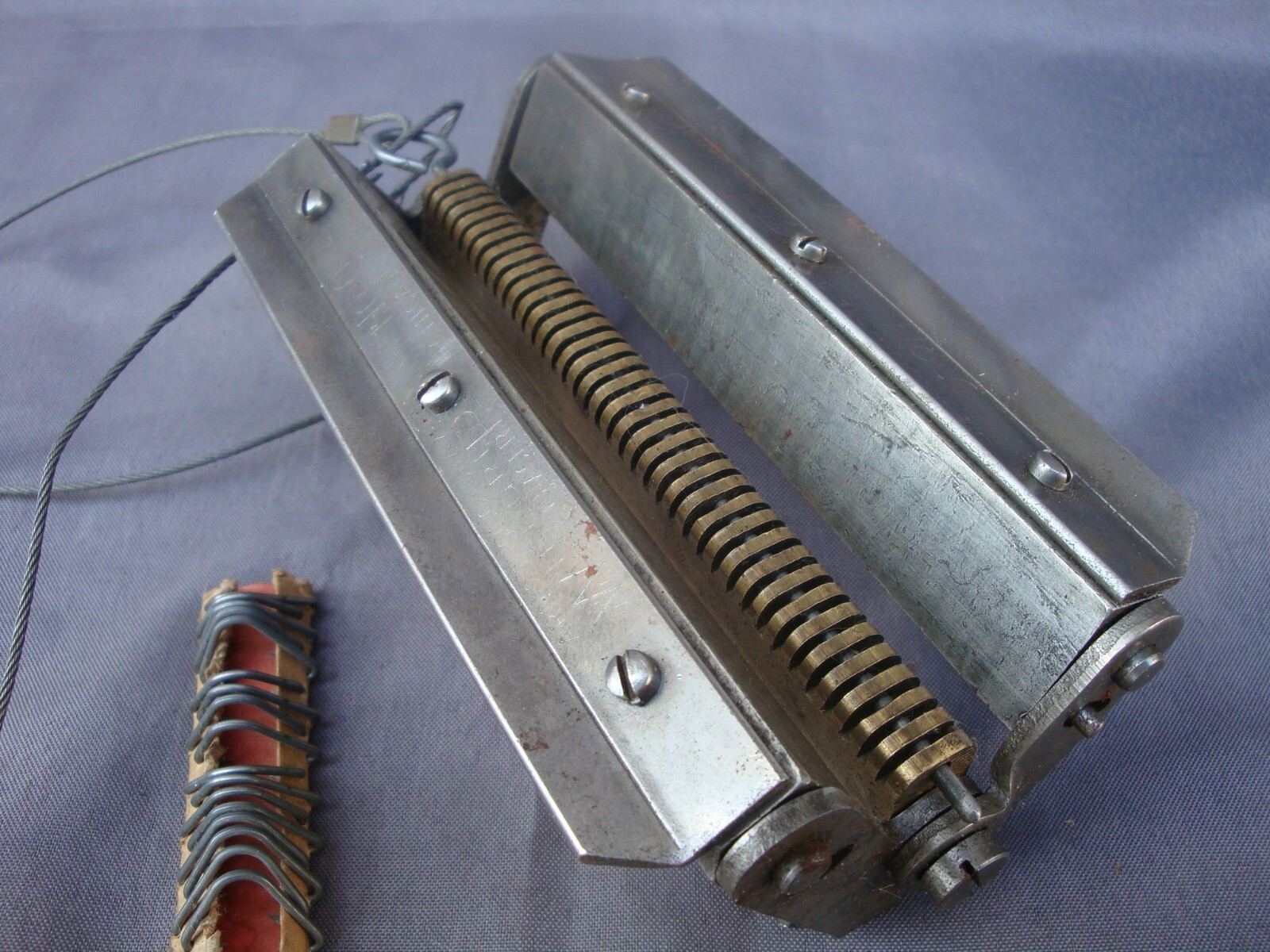 ArmstrongBray WIREGRIP Belt Lacer No.0 with Scissors eBay