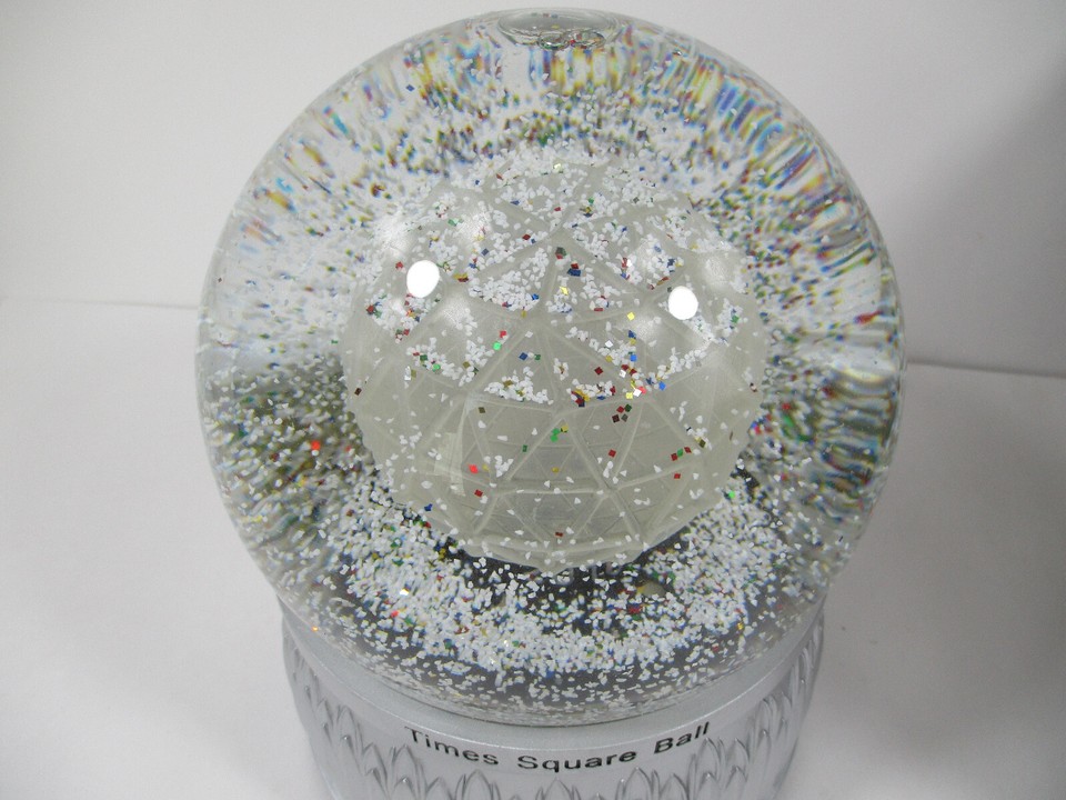 NEW Waterford Times Square Large Snowglobe 9" x 6" 2016 Limited Edition