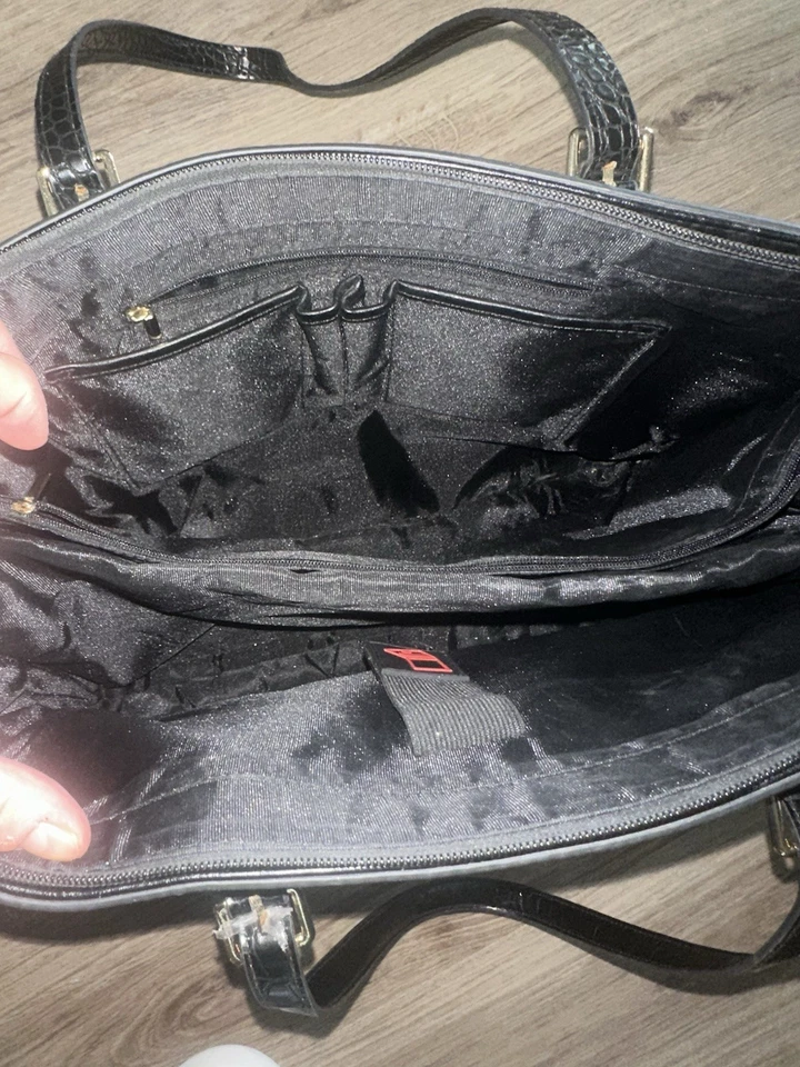 BONITO maletín de transporte para computadora portátil/computadora con múltiples bolsillos y correas Foto 4 de 4