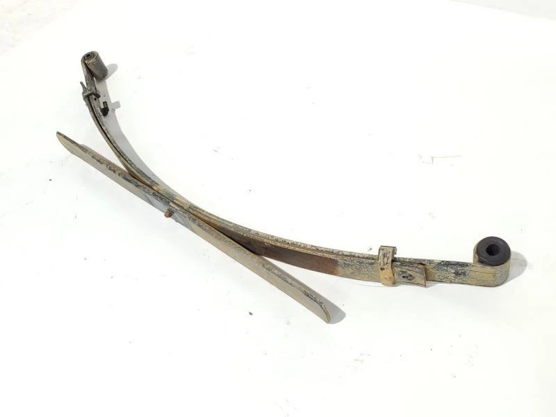 1998 1999 Nissan Frontier OEM Pair Rear Leaf Spring 2WD King Cab 4x2 - Image 4 of 4