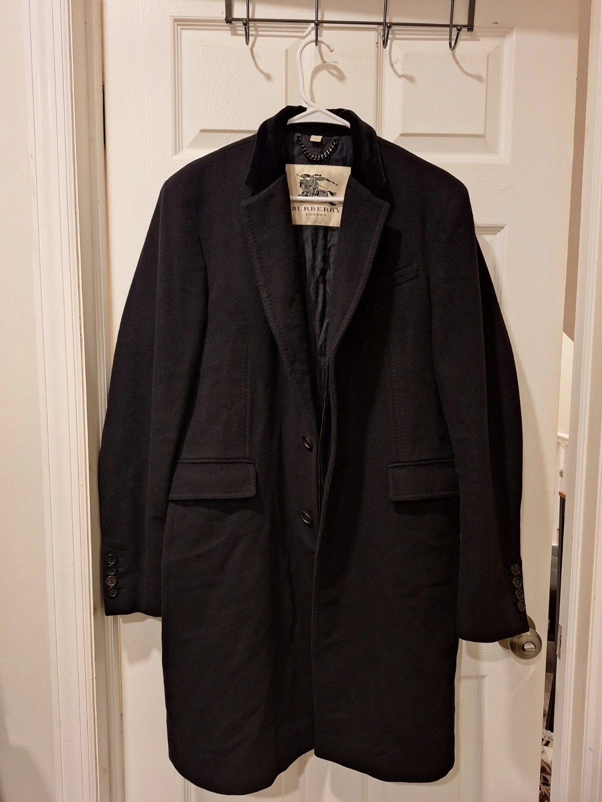 Burberry — Men’s BURBERRY black Wool Pea Coat, Medium