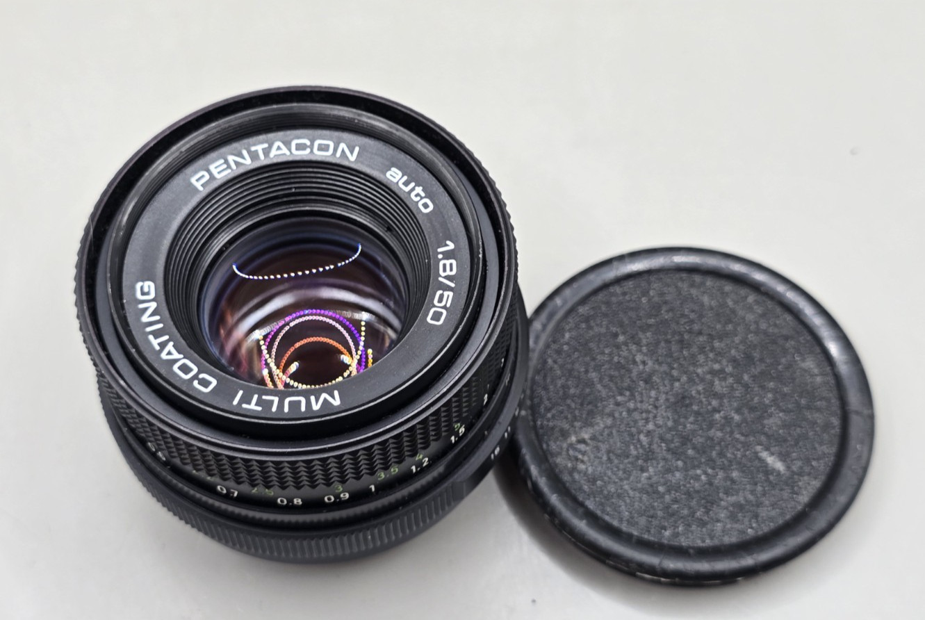 Pentacon Auto 50mm f1.8 Multi Coated Lens. M42 Screw Mount. Nr MINT