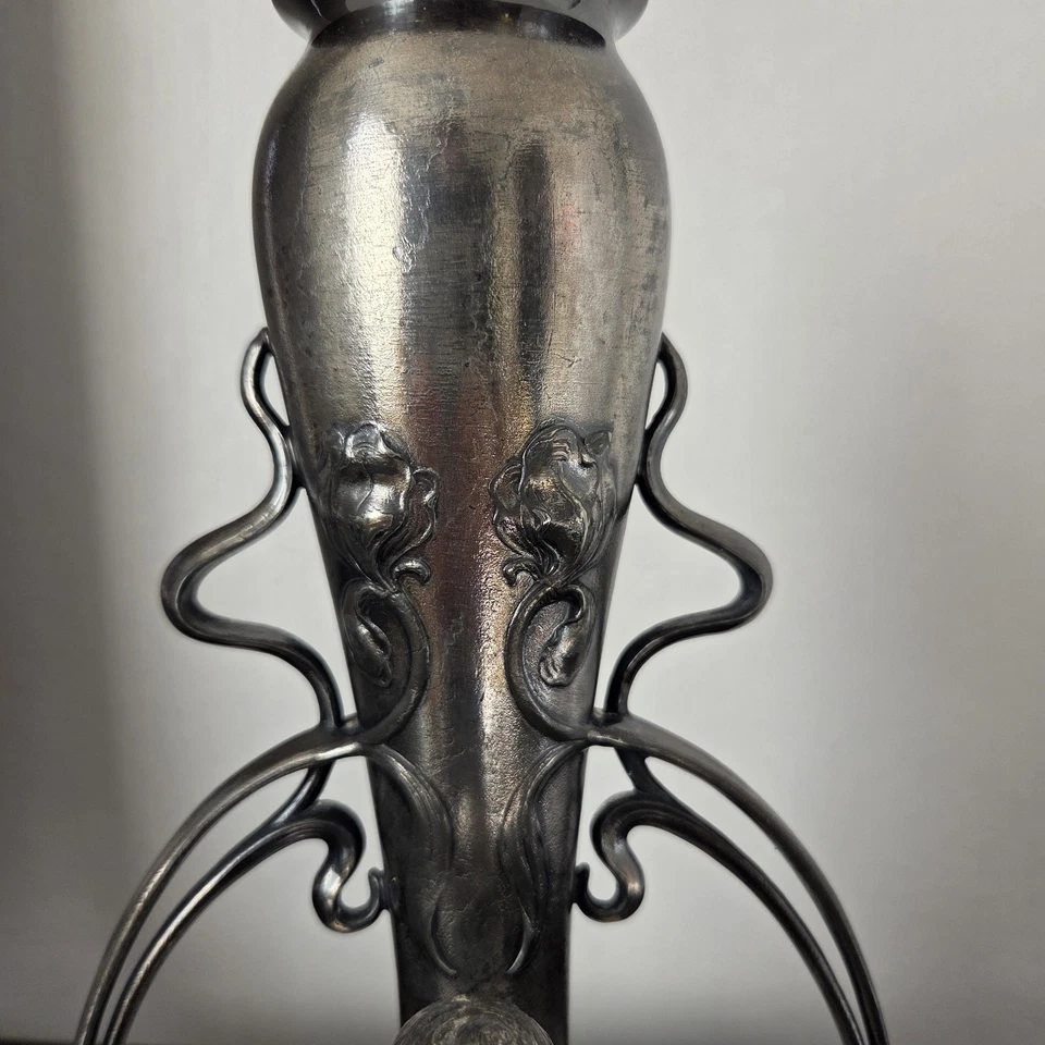 Vase WMF Signé Art Nouveau 1900 German Jugendstil en Etain Garçon au Poisson - Photo 3/4