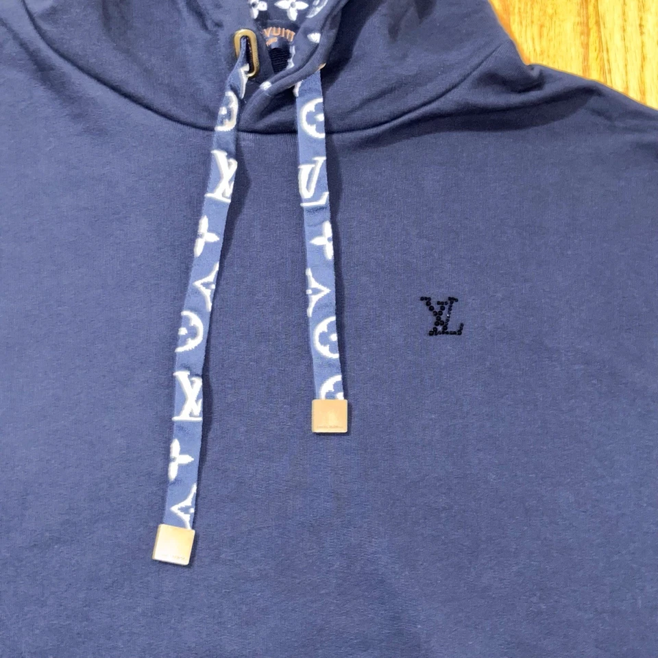 Louis Vuitton 男式海军蓝连帽衫,尺寸 L — 第 2/4 张图片