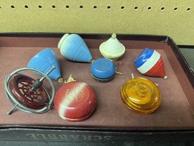 VINTAGE YO-YO & SPINNING TOP LOT DUNCAN & MORE WOOD PLASTIC METAL