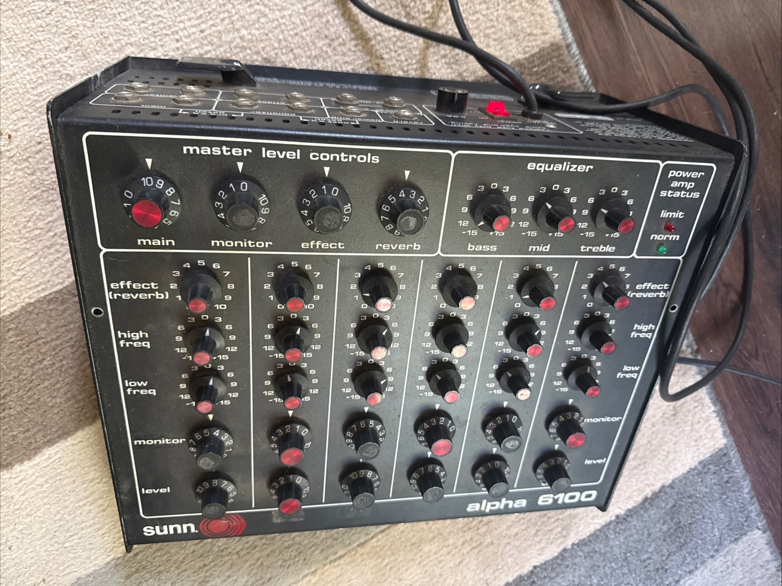 Rare Vintage Sunn Alpha 6100 Powered Mixer Untested Power Switch Lights Up