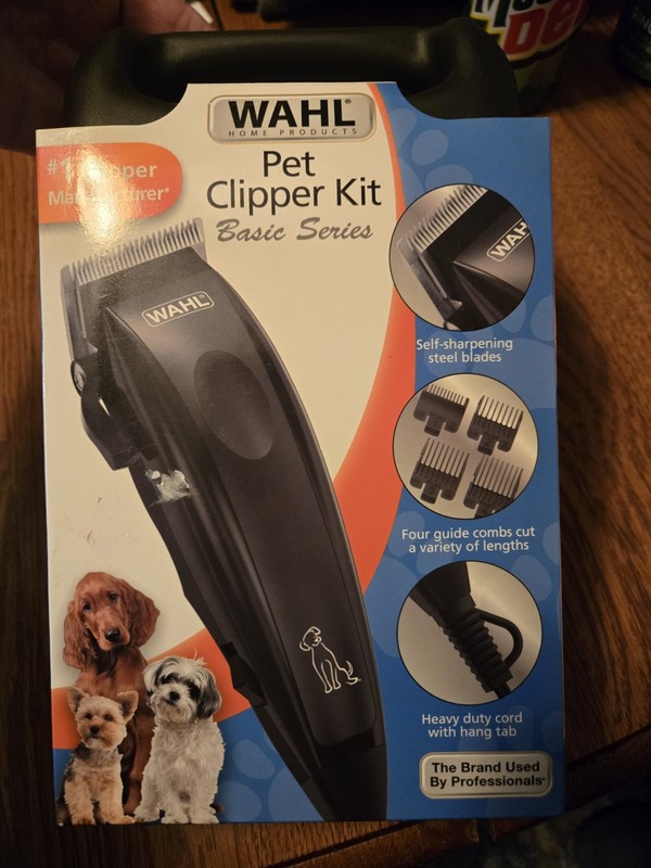 Wahl Basic Series Touch up Corded Pet Clipper, 10 Piece Dog Grooming Kit Black -
