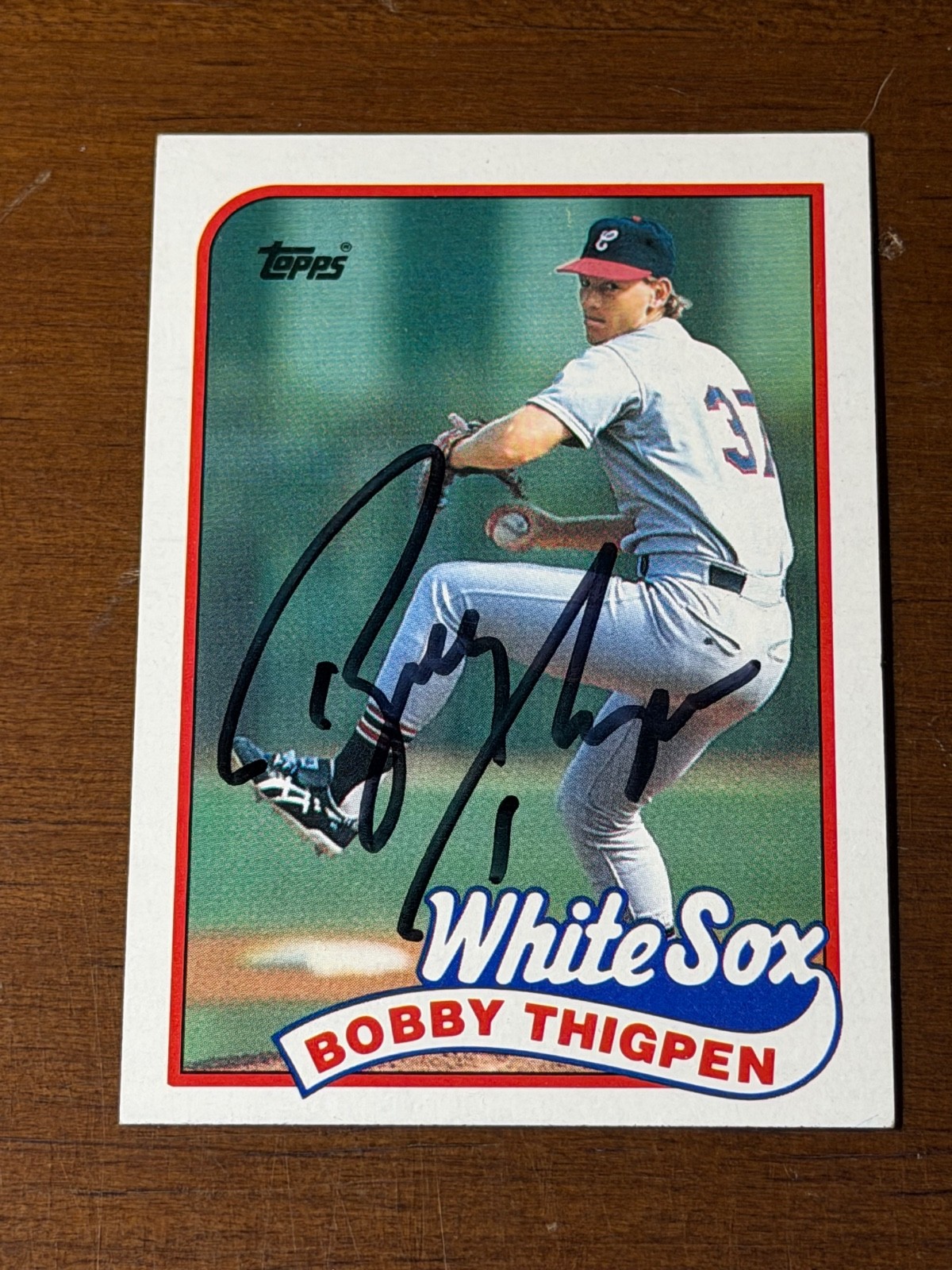 Signed  1989 Topps - Bobby Thigpen #762