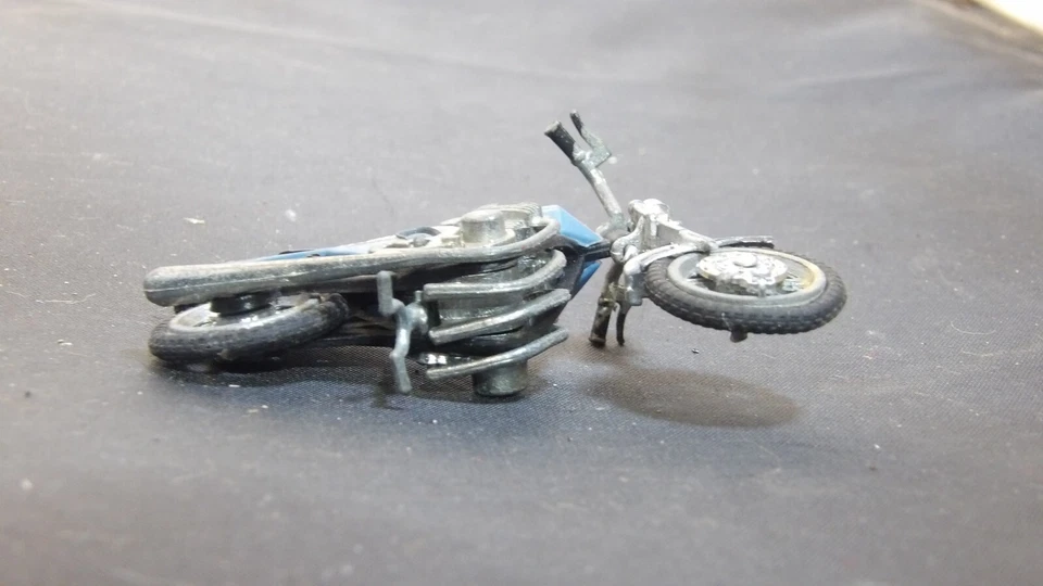 KAWASAKI KZ1000 Motorcycle Diecast Classic Bike - Image 3 of 3