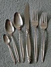 GARLAND - 1847 Rogers Bros IS - Silverplate Silverware / Flatware - CHOICE