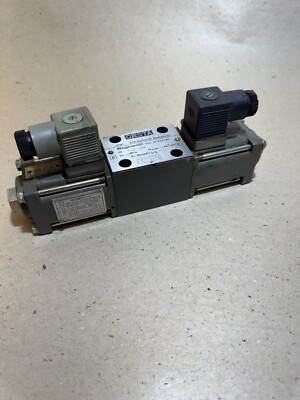 1x Orsta Hydraulik Wegeventil 06-042.12 TGL 26223/60 24V GS Magnet beidseitig