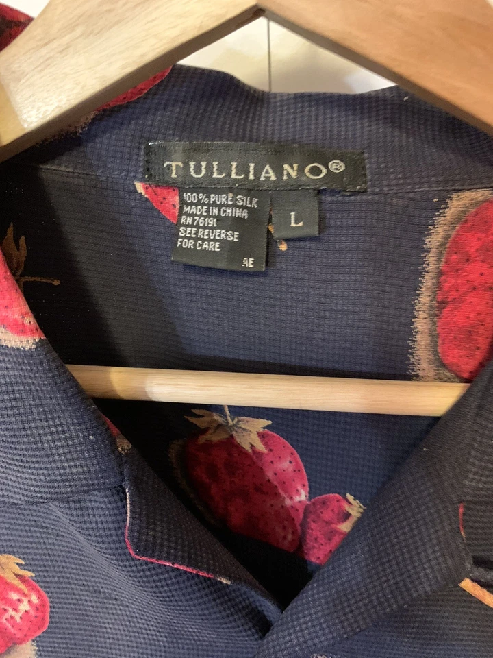 Vintage Tulliano Mens Sz XL Silk Shirt Strawberries - Image 2 of 4