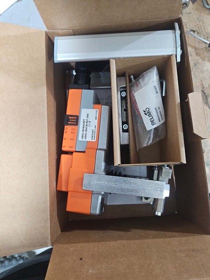 New OEM Belimo Universal Globe Valve Linkage Actuator UGVL+SVX24MFT