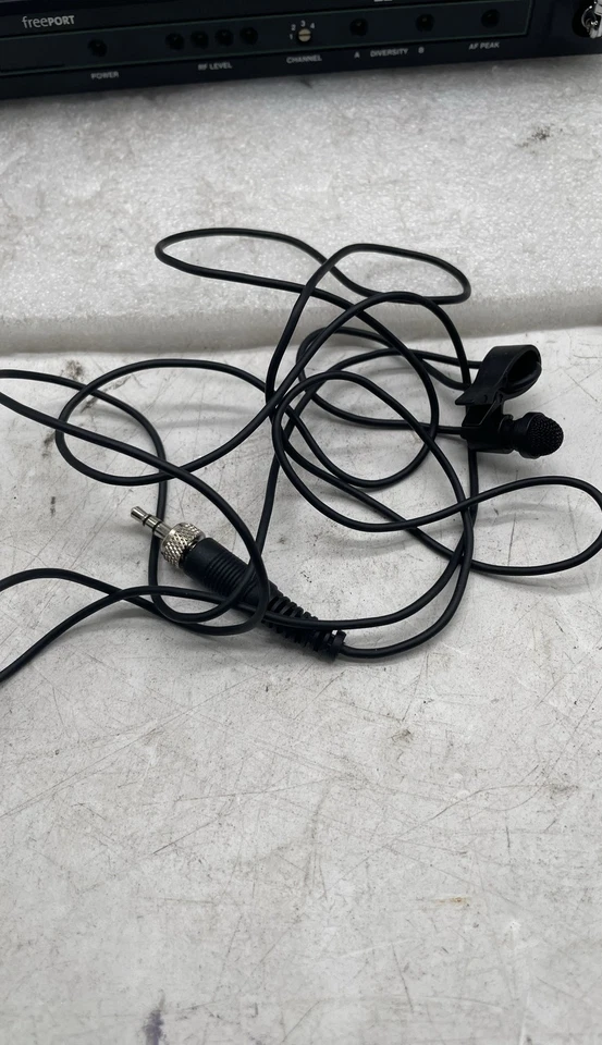 Receptor de diversidade Sennheiser EM1-B 691-693 MHz com pacote de transmissor Bodypack - Imagem 3 de 4