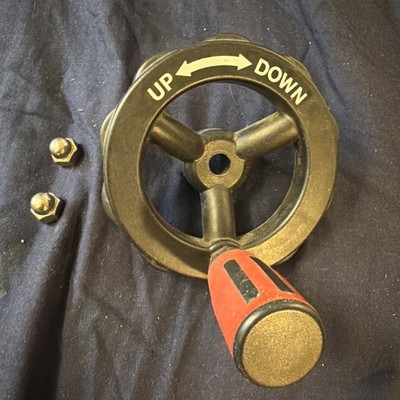 Craftsman 137. Series 10  Table Saw Height Up Down Wheel Crank Handle W/ 2 Nuts