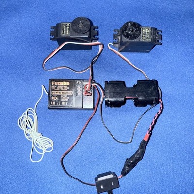 Futaba FP-R102GR & FP 8148 Servos AM 75 MHZ Channel 68 