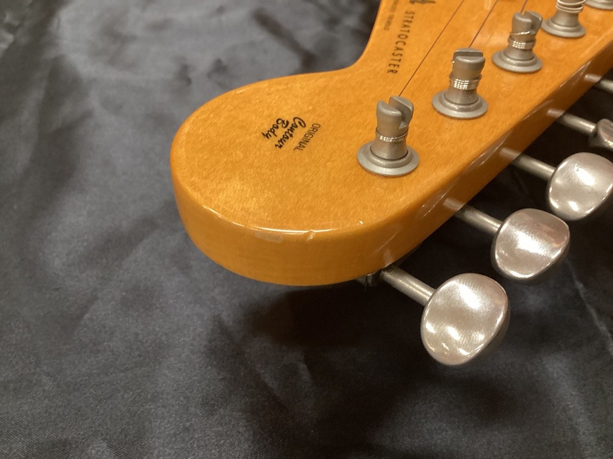 Fender American Vintage62 Stratcaster Electric Guitar Free