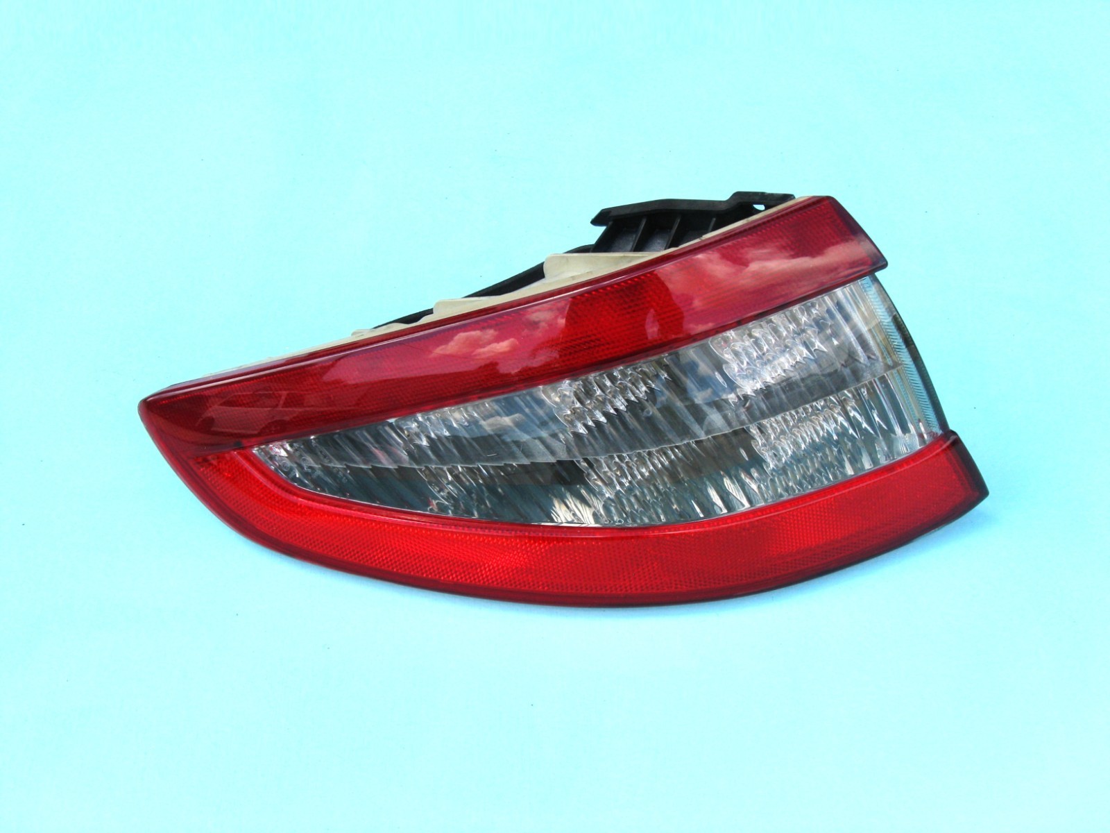 13-19 MASERATI GRANTURISMO CONVERTIBLE LEFT DRIVER SIDE TAIL LIGHT LAMP USED LH