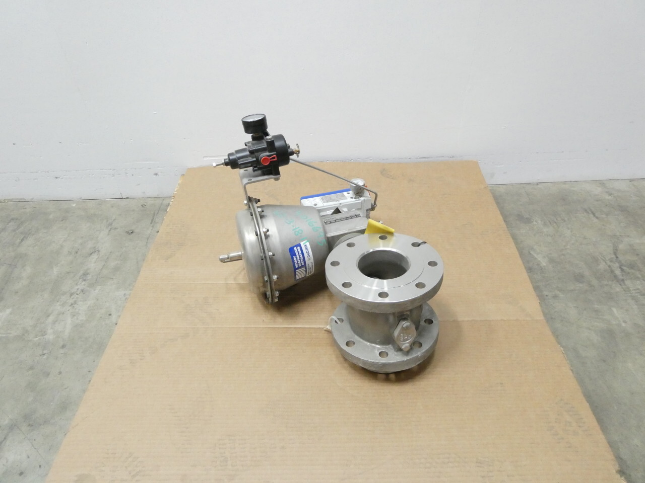 Dezurik VPB V200p Pneumatic Stainless Flanged V-port Ball Control Valve 4in 150
