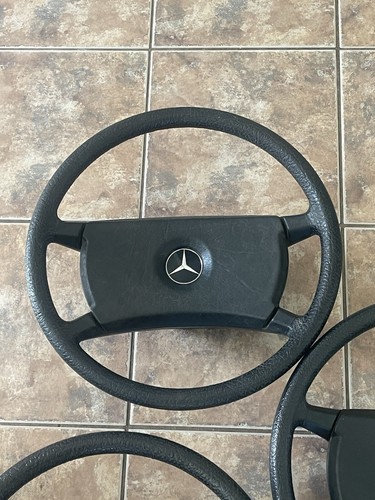 Mercedes Steering Wheel W126 W123 W124 W201 240d OEM Leather Texture 1264640017 - Picture 4 of 7
