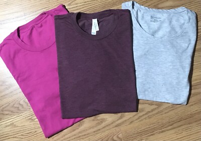 Lot of 3 S T-Shirts Pink Gray Purple Bella Canvas / No Boundaries / Hanes Crew