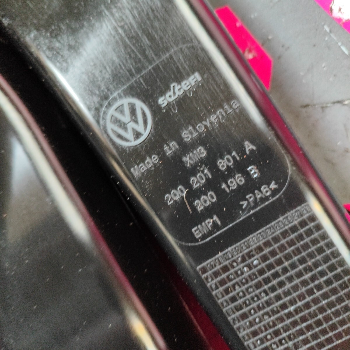 AUDI A1 VW POLO SKODA FABIA SEAT ACTIVATED CHARCOAL CONTAINER