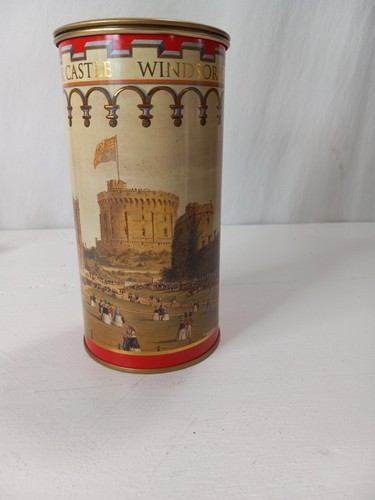 RARE VINTAGE Royal Collection Windsor Castle Souvenir Cookie Tin London Queen - Picture 2 of 4