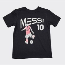 Messi 10 Kicking Soccer Ball Boy's Black T-Shirt. Boy's Sizes S-XL. Brand New 