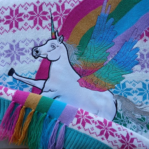 Maglione Unicorno Arcobaleno 33 Gradi L Isola Fiocchi di Neve Morbide Nappe Bianche Brutto - Foto 6 di 15